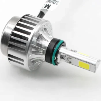Llambë LED për motoçikletë me tre anë ndriçuese për mbulim të gjerë të hapësirës