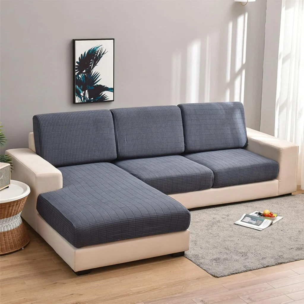Mbulesë divani elastike XL me përmasa 150x80x20 cm, rezistente ndaj ujit dhe ideale për mbrojtjen e divaneve extra large.