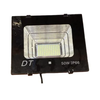 Prozhektor me 96 chip-a LED dhe fuqi totale 50W për ndriçimin e ambienteve të jashtme