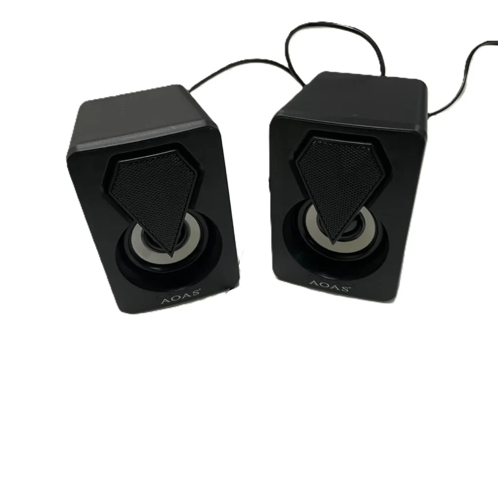 Bokse kompjuteri RGB E-004 me dizajn kompakt dhe ndriçim LED për setup gaming.