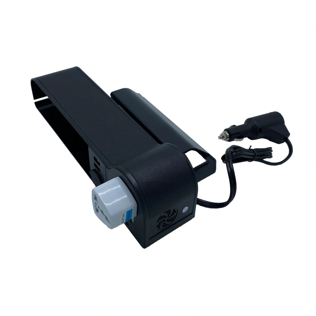 Inverter për makinë me përmasa 31x16x8 cm dhe hapësirë për vendosjen e sendeve personale