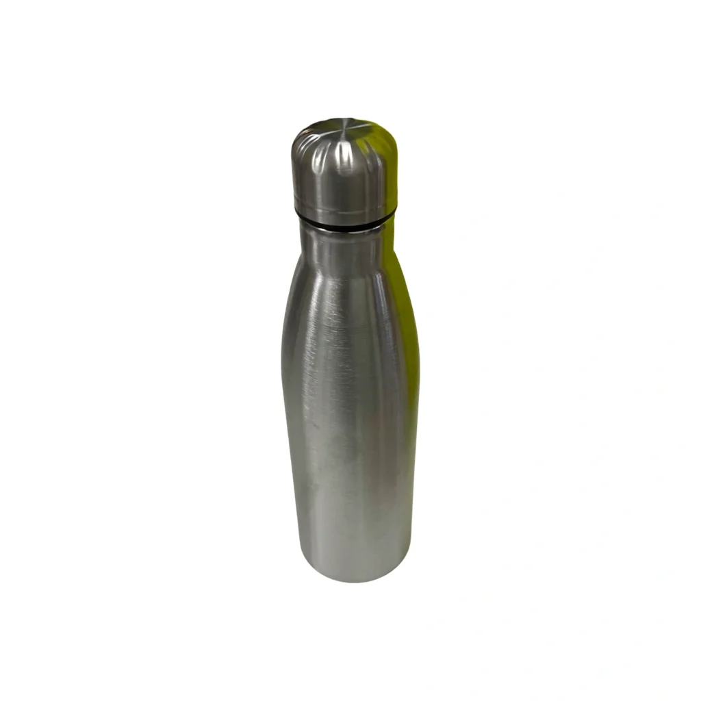 Shishe termike prej çeliku inox 500ml, në ngjyrë silver, kundër rrjedhjes dhe e përshtatshme për pije të ngrohta dhe të ftohta.