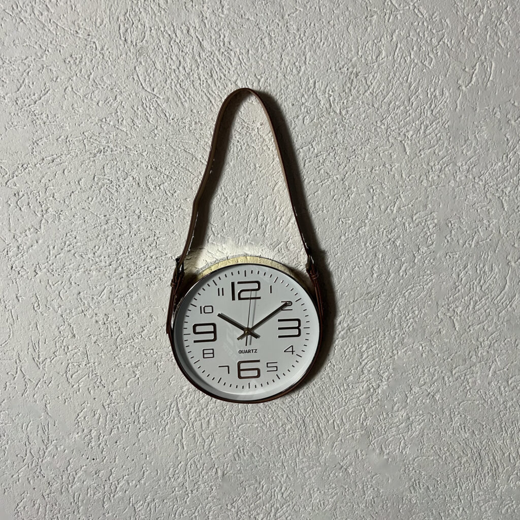 Orë muri me varje (61x30.5cm)