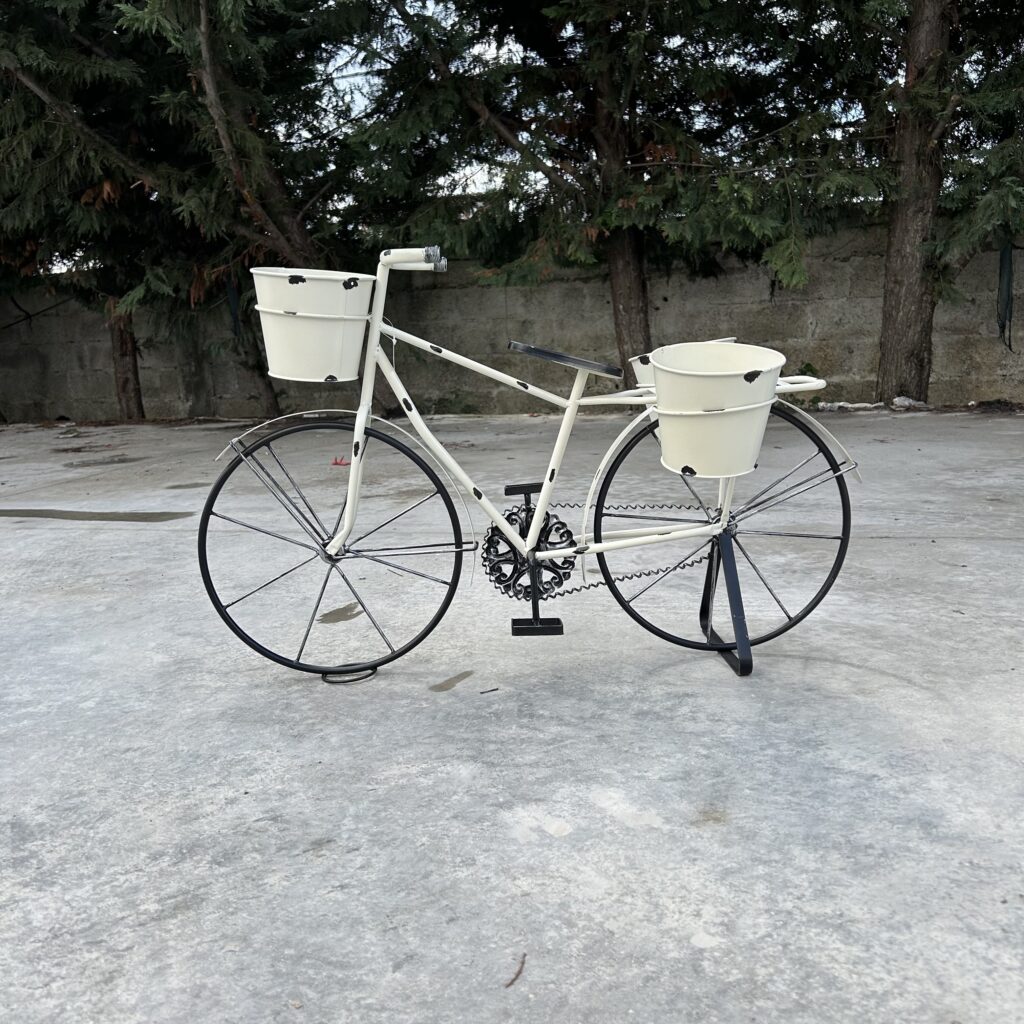 Biciklete Retro me 3 Mbajtese Vazosh -