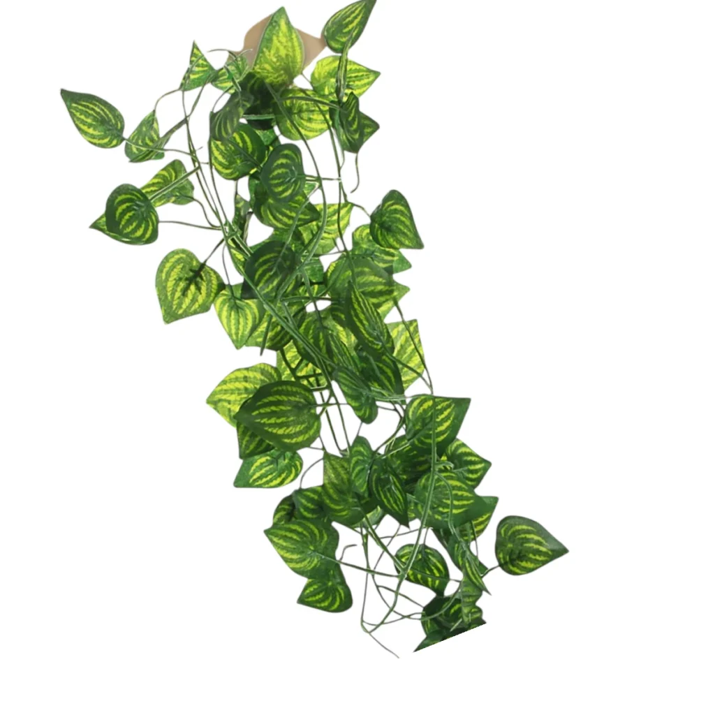 Hardhi artificiale Ivy me gjatësi 220cm dhe gjethe dekorative për ambiente të brendshme dhe jashtme.