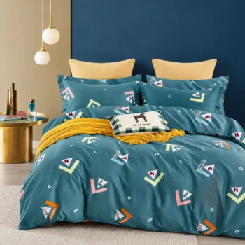 Set çarçafi dopio 230x230 cm me dy këllëfë jastëku 50x75 cm dhe një këllëf jorgani 200x230 cm
