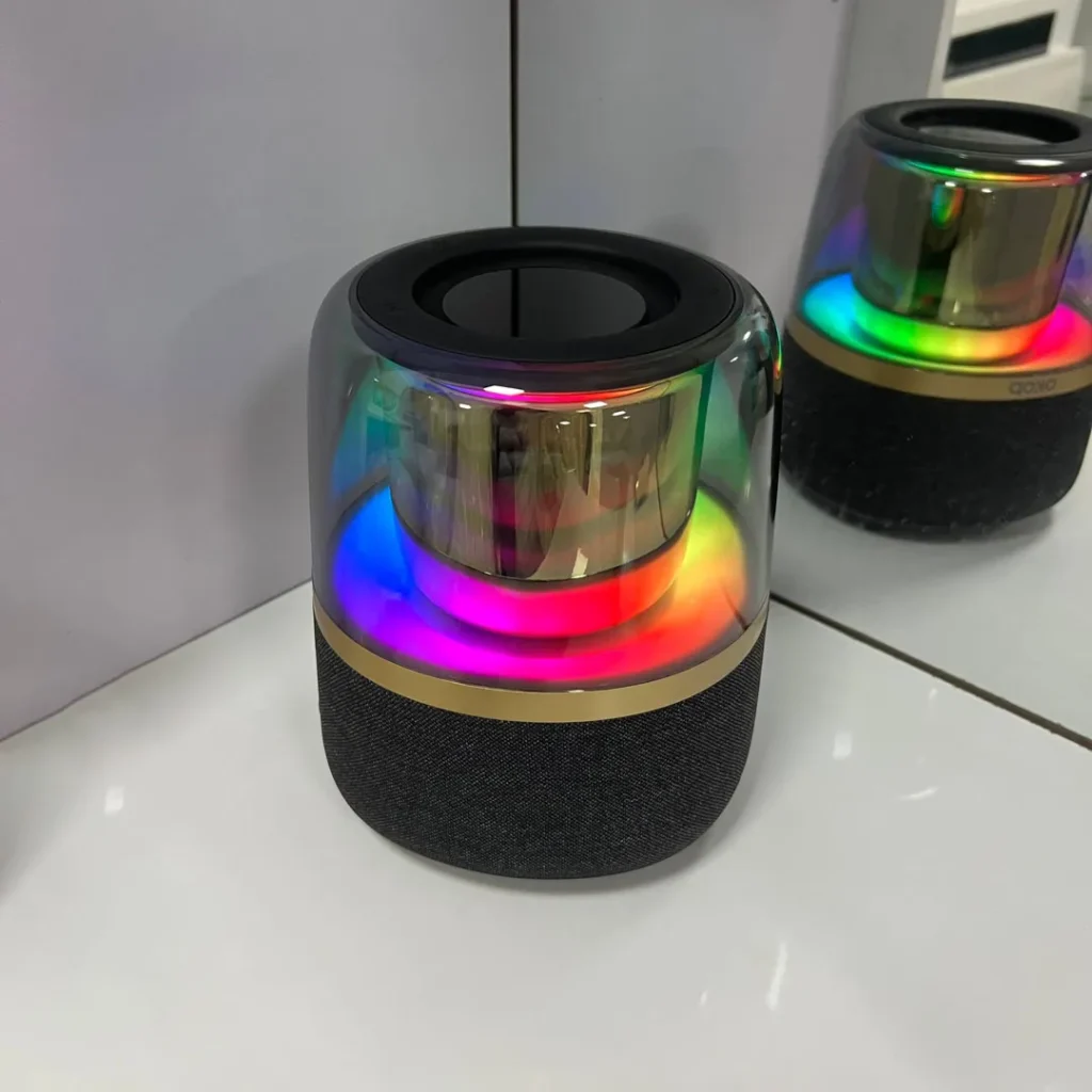 Boks muzike me Bluetooth dhe me drita LED RGB - me audio te fuqishme 100watt