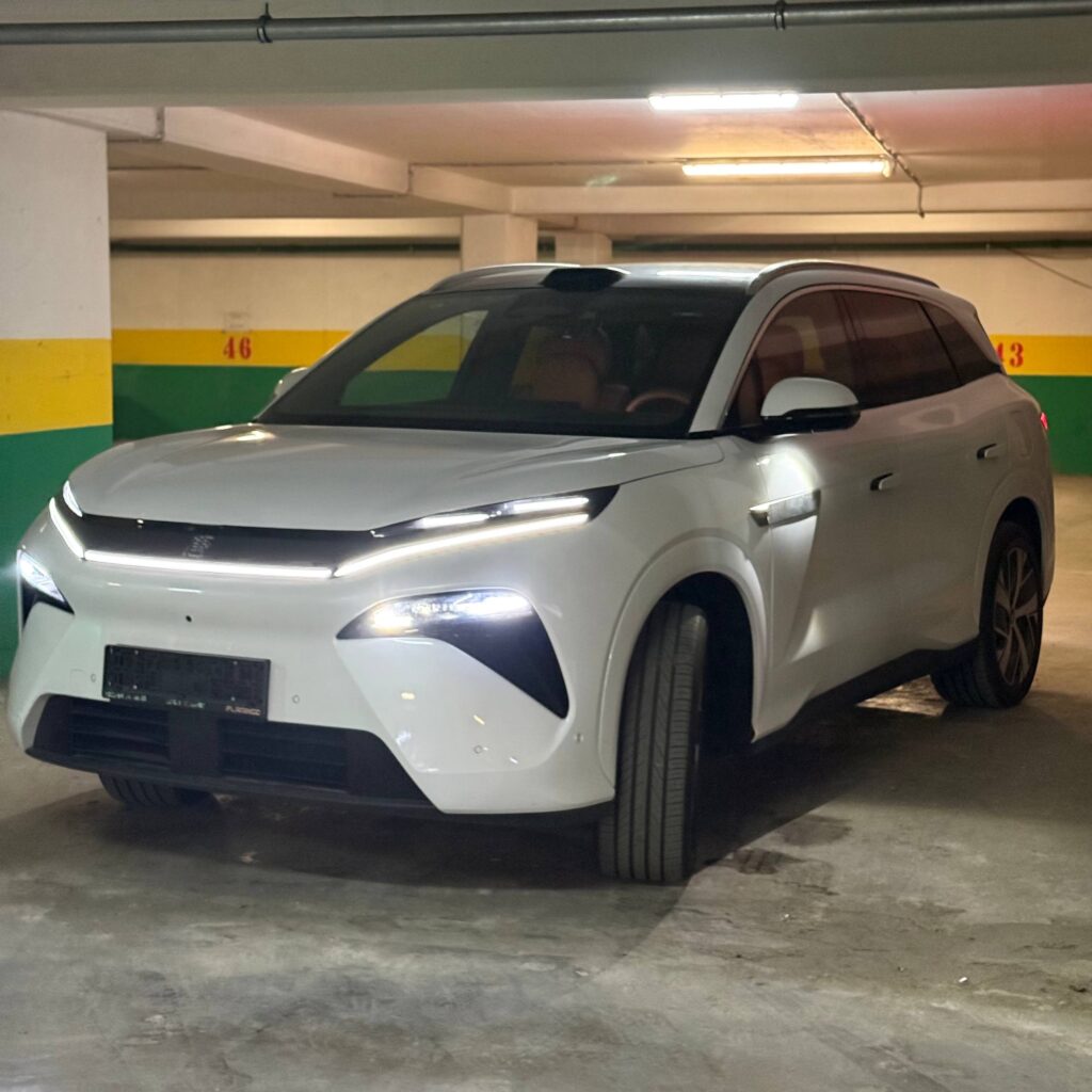 BYD Tang L RWD me 671hp