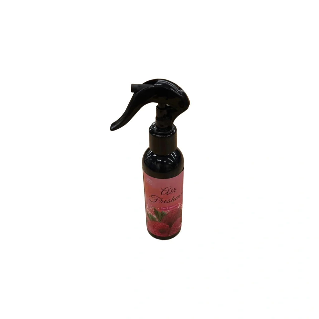 Aromatizues spray Red Berry 150 ml për makinë dhe ambiente të brendshme, ideal për eliminimin e aromave të padëshiruara dhe krijimin e një atmosfere të freskët