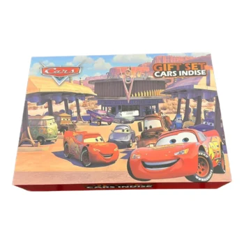 Set lodrash McQueen me 1 kamion dhe 11 makina të vogla metalike në ngjyra dhe dizajne të ndryshme, të shoqëruara me çantë praktike për ruajtje dhe transport