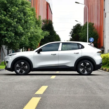Automjet elektrik Dongfeng me bateri LFP 68,8 kWh dhe sistem karikimi të shpejtë