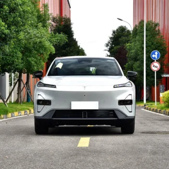 Automjet elektrik Dongfeng me motor 200 kW dhe sistem tërheqjeje me rrotat e pasme