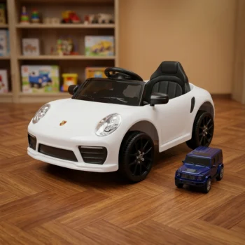 Set dhurate për fëmijë me Makinë Elektrike Porsche Macan dhe Makinë të Vogël Lodër.