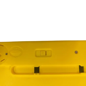 Ekrani digjital LCD i tabelës Pikachu, ku fëmijët mund të shkruajnë, të vizatojnë dhe të praktikojnë ushtrime.
