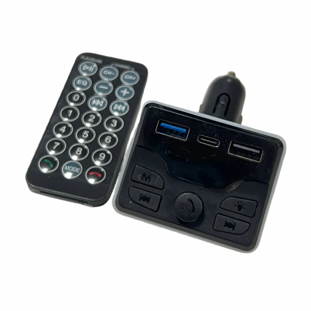 MP3 për makinë me dy porta USB dhe një portë Type-C 18W