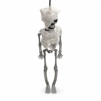 Mumie dekorative për Halloween 40x10 cm, me skelet plastik gri, fasha të bardha dhe lidhëse për varje.